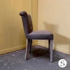 Chaise Corte Taupe Dossier Bas Capitonné Chêne -Meubles De Maison Magasin 162 1 Chaise Corte Taupe Capitonne Chene Clair Signature Mobilier Deco Campagne Chic 3