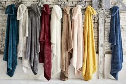 Plaid Luxe Gris Clair 130x170 7 Plaid Luxe Gris Clair 130x170 -Meubles De Maison Magasin 258 1 Plaid Luxe Gris Clair 130x170 Amadeus Cades Style Campagne 3