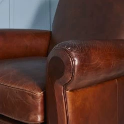 Fauteuil Moustache Cuir Marron Vieilli -Meubles De Maison Magasin 612 1 Fauteuil Moustache Cuir Marron Vieilli Signature Mobilier Deco Campagne Chic 3