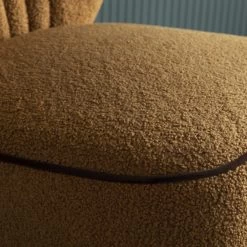 Fauteuil Gina Bouclettes Ambre 16 Fauteuil Gina Bouclettes Ambre -Meubles De Maison Magasin 863 1 Fauteuil Gina Bouclettes Ambre Signature Mobilier Deco Campagne Chic 6